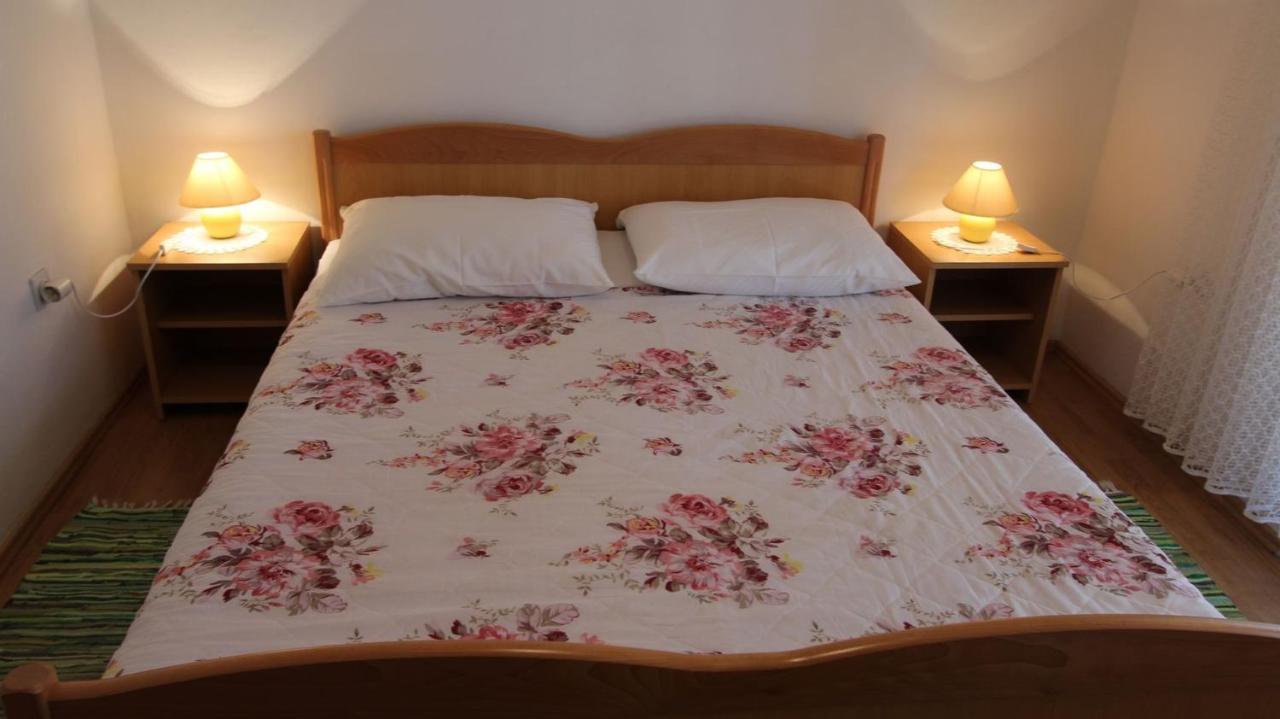 Apartments Trupec Малинска Екстериор снимка