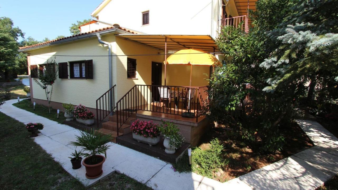 Apartments Trupec Малинска Екстериор снимка