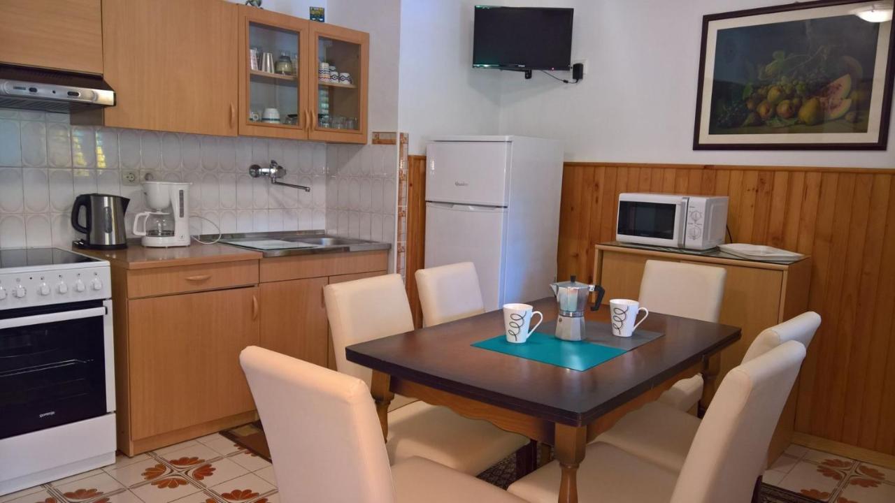 Apartments Trupec Малинска Екстериор снимка